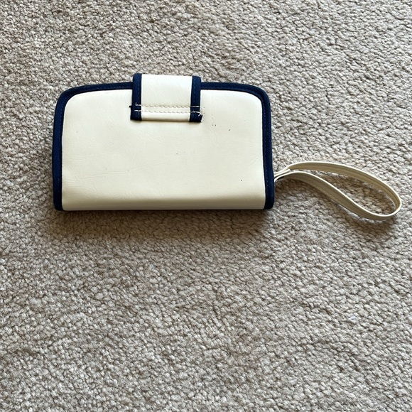 Vintage Girls’ Walt Disney Productions Minnie Mouse and Pluto Wristlet Wallet - Picture 3 of 15